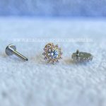 Labret Rosca Interna Titânio Flor Zircônias - Imagem 3