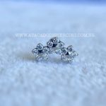 Labret Rosca Interna Titânio Trio de Flores Zircônias - Imagem 4