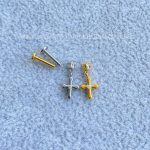 Labret Rosca Interna Aço Ponto de Luz Pingente Cruz