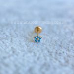 Labret Push Pin Titânio Flor Zircônias Azul - Imagem 4