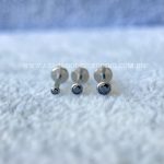 Labret Titânio Push Pin Zircônia Cravejada Onix - Imagem 3