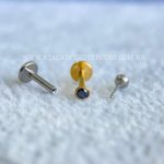 Labret Titânio Push Pin Zircônia Cravejada Onix - Imagem 2
