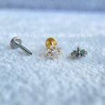 Labret Rosca Interna Titânio Flor Zircônias - Imagem 3